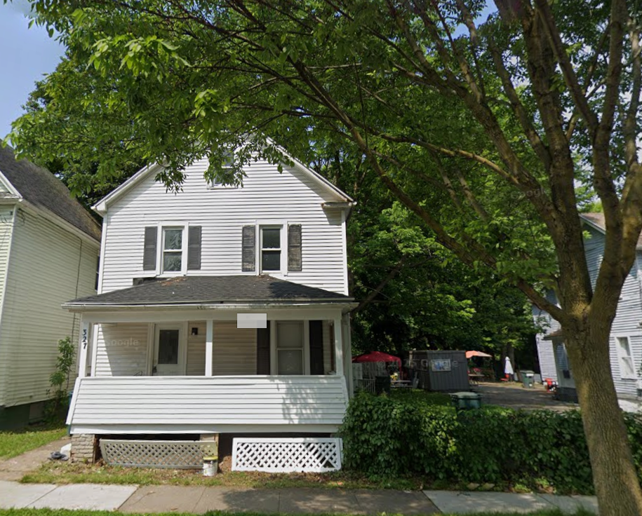 327 Saxton St